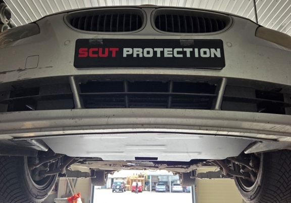 Protection sous moteur et de la radiateur BMW Seria 5 pare-chocs avant de série E60/E61 