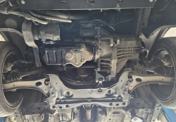 Protection sous moteur et de la boîte de vitesse Ford Transit Connect